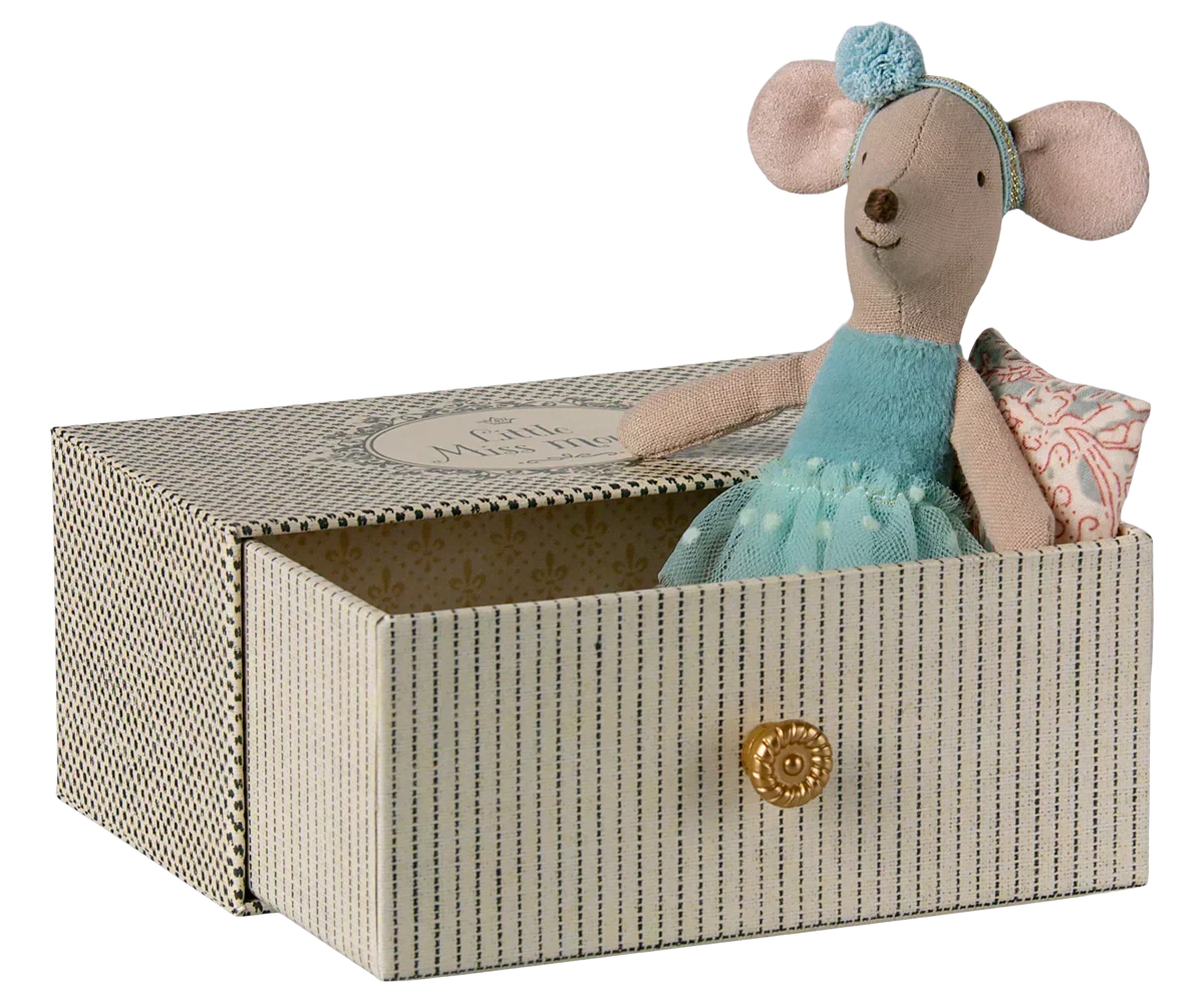 Maileg Dance mouse in daybed, Little sister - Blue